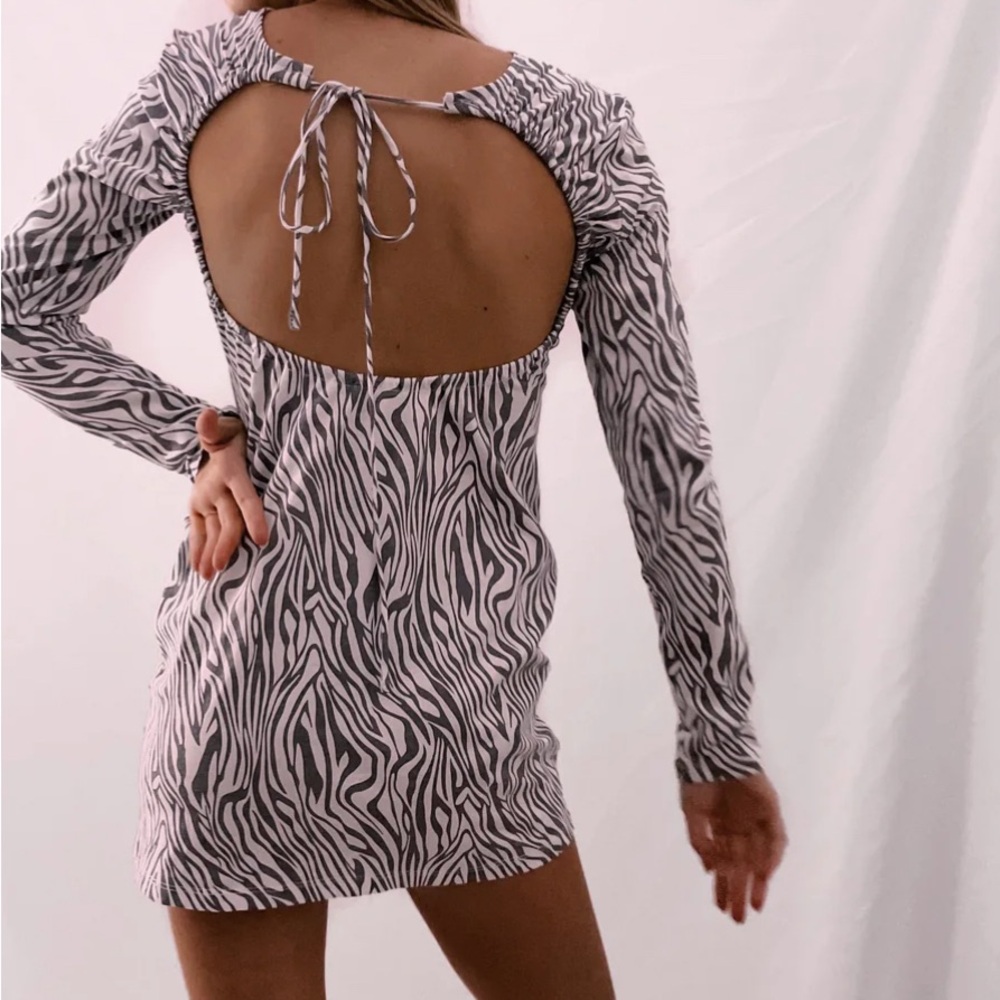 Stylish Zebra Print Open-Back Dress